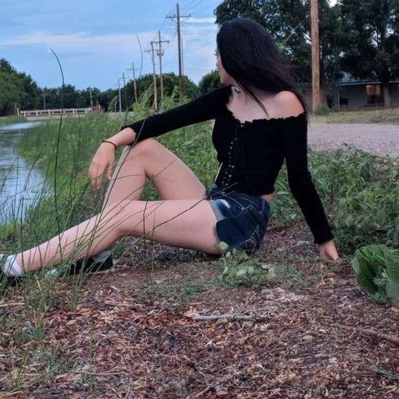 Meet your Posher, Crystal - Picture 1 of 1